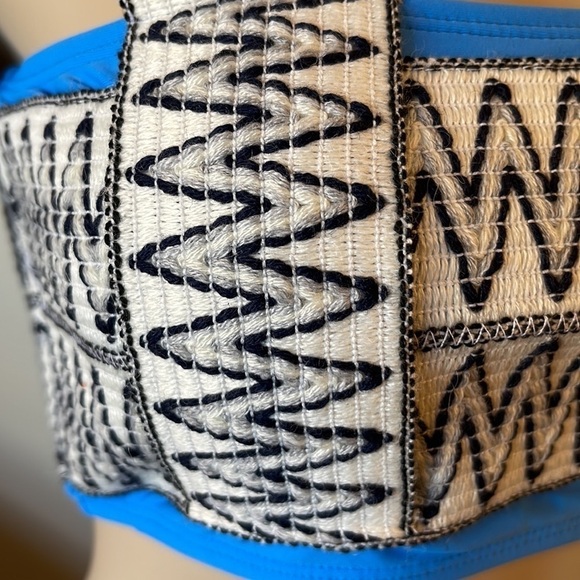 Exclusive Of Trims 2pc Unique And Trendy Bikini Swimsuit. Size S. D/5/A1444 - Picture 8 of 8